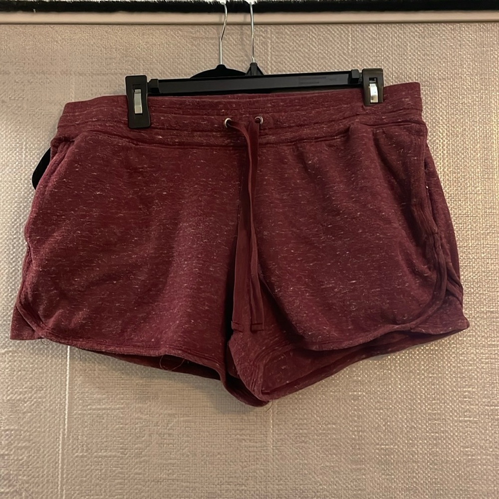 Red work out shorts with pockets